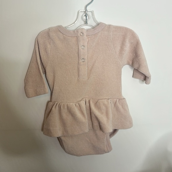 Kate Quinn Terry romper dress in Beige size 3-6M EUC - Picture 2 of 4